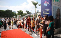 Hơn 2000 sinh viên Hà Nội không ngại nắng nôi đến tham dự Indec International Fair 2019