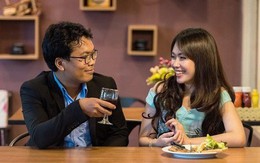 Đang phút cao trào với bồ nhí thì bị vợ tóm sống, chồng hoảng hồn định kéo cô ta chạy ngờ đâu lại bị 'bán đứng' ê chề