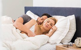 Kiểu "ngủ sung sướng" này khiến nguy cơ nhồi máu cơ tim tăng gấp đôi