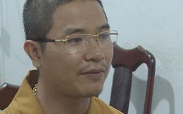 Đưa thầy chùa đập bể kính ôtô vì không cho vượt đi giám định tâm thần