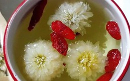 Trà hoa tiến vua, 2 triệu đồng/kg, nhà giàu uống dè từng bông