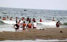 Trưởng công an xã tử vong khi tắm biển Đà Nẵng