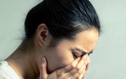 Bênh cháu nội, bố chồng dạy bảo con dâu bằng nắm đấm