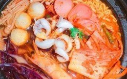 Nhân viên nhà hàng tiết lộ gây sốc về mì cay, lẩu Thái, buffet giá rẻ