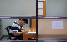 Bê bối giáo dục Hàn Quốc: Bố điền tên con vào công trình nghiên cứu để được tuyển thẳng vào Đại Học