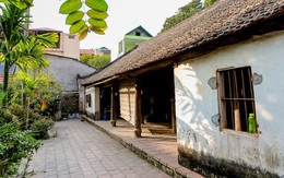 Độc nhất Hà Nội: Nhà cổ 300 tuổi làm từ gỗ lim nằm giữa vườn xanh mát mắt