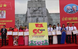 Bắc Ninh tổ chức kết nạp Đảng và tuyên dương đảng viên trẻ tiêu biểu