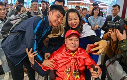 U23 Việt Nam được người hâm mộ chào đón sau thất bại