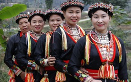Những hình ảnh đẹp đón Tết cổ truyền của người Dao đỏ ở Yên Bái