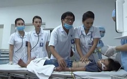 Lửa ấm tập 2: Bệnh nhân của Thủy bị ngưng tim, nhân viên của Minh bị ngất vì nhiễm độc