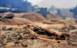 Bão số 9: Lại xảy ra sạt lở đất vùi lấp người dân ở Quảng Nam