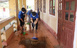 Học sinh vùng lũ sẽ được giãn chương trình học