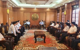 Chủ tịch HĐTV EVNNPT thăm và trao 1 tỷ hỗ trợ người dân vùng lũ hai tỉnh Quảng Nam, Quảng Ngãi