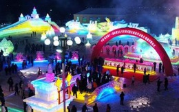 Chiêm ngưỡng hình ảnh lễ hội băng tuyết muôn màu sắc ở Trung Quốc