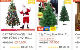 Sát Giáng sinh, cửa hàng ồ ạt đại hạ giá cây thông Noel xuống 50.000 đồng vì đói khách