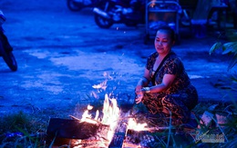 Người Sài Gòn đốt lửa sưởi ấm trong cái lạnh 20 độ C