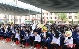 Học sinh TP Hà Tĩnh tìm hiểu sức khỏe sinh sản vị thành niên