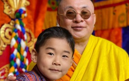 Hình ảnh hiếm hoi của con trai Hoàng hậu "vạn người mê" Bhutan khiến nhiều người ngỡ ngàng