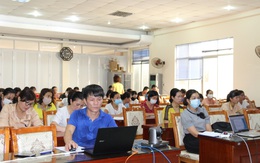 TTYT Vân Đồn tập huấn phòng chống dịch COVID-19 cho giáo viên