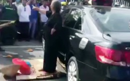 Khởi tố người đỗ xe Camry chắn ngang quốc lộ 1