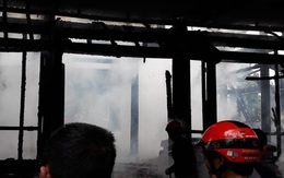 "Bà hỏa" thiêu rụi ngôi nhà gỗ 3 gian ở Hà Tĩnh