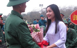 Xúc động lễ giao nhận quân tại Nghệ An