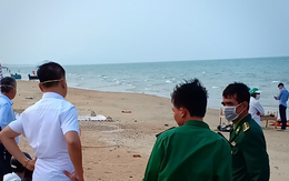 Ngư dân Hà Tĩnh phát hiện thi thể nam giới trôi trên biển