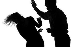 Tự giải thoát khỏi gã chồng bê tha, vũ phu