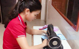 Nữ giáo viên mầm non ở Hà Tĩnh may hàng trăm khẩu trang miễn phí tặng người dân