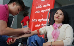 Ngày hội hiến máu tại Tổng cục Dân số: "Mỗi giọt máu cho đi, cuộc đời ở lại"