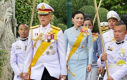 Vua Thái Lan cùng 20 thê thiếp tự thuê khách sạn hạng sang cách ly ở Đức