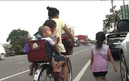 Mẹ đạp xe để bé gái 6 tuổi chạy bộ theo sau tới trường, nhiều người chỉ trích nhưng sự thật đằng sau mới bất ngờ