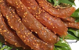 Mùa me chín rộ chỉ 35 ngàn đồng/kg, bà nội trợ Việt đặt cả yến me lột vỏ cất tủ lạnh ăn dần