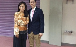 Ảnh hậu trường khác xa khi lên sóng của MC truyền hình