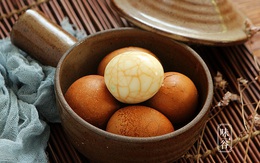 Cách ngâm trứng gà có hình vân đá cẩm thạch đẹp hút hồn