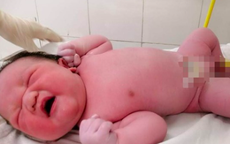 Mẹ trẻ bất ngờ vì sinh con trai nặng gần... 5,4kg