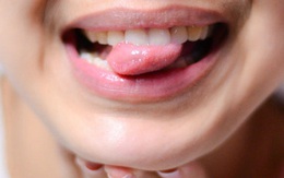 Ai một lần trong đời cũng đã từng cắn nhầm lưỡi, nguyên nhân của việc này sẽ khiến bạn ngã ngửa