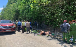 Hiện trường vụ lật xe làm hơn 10 người thương vong tại Quảng Bình