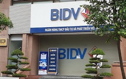 Hà Nội: Hai kẻ bịt mặt nổ súng cướp chi nhánh ngân hàng BIDV