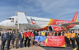 Vietjet Thái Lan khai trương đường bay Bangkok – Khon Kaen với màn biểu diễn của ca sỹ nổi tiếng Thái Lan Ying-Lee trên tàu bay