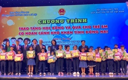Quỹ Vì cuộc sống tươi đẹp của Dai-ichi Life Việt Nam phối hợp cùng Quỹ Bảo trợ Trẻ em Việt Nam trao tặng 200 triệu đồng cho học sinh hoàn cảnh khó khăn tại Đồng Nai