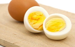 Ăn trứng gà xong tuyệt đối không tráng miệng bằng loại quả này