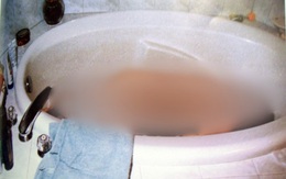 Mùi hôi thối và lời tố cáo từ người bạn vạch trần tội ác của con gái, chung sống với thi thể của mẹ trong bồn tắm suốt 4 tháng trời