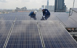 Ồ ạt đầu tư điện mặt trời mái nhà để hưởng giá cao