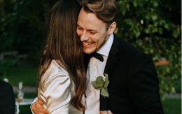 18 tuổi quen nhau, thiếu nữ mộng mơ thuở nào giờ là Thủ tướng và có cái kết hạnh phúc bên người mình yêu