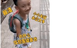 Bài học từ cậu bé bị mẹ bắt mặc váy hoa