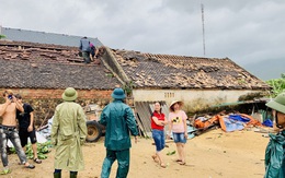 Lốc xoáy cuốn bay hàng chục mái nhà dân ở Hà Tĩnh