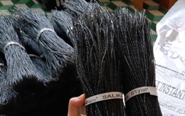 Sợi miến dong đen sì như sợi tóc đang bán tràn ngập chợ mạng hóa ra lại là đặc sản hiếm có
