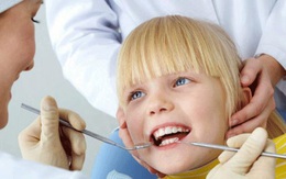 Nguyên nhân gây sâu răng cha mẹ cần tránh cho con trong mùa tựu trường
