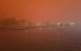 'Bầu trời máu' đáng sợ xuất hiện, cả thế giới cầu nguyện cho nước Úc trong thảm họa cháy rừng